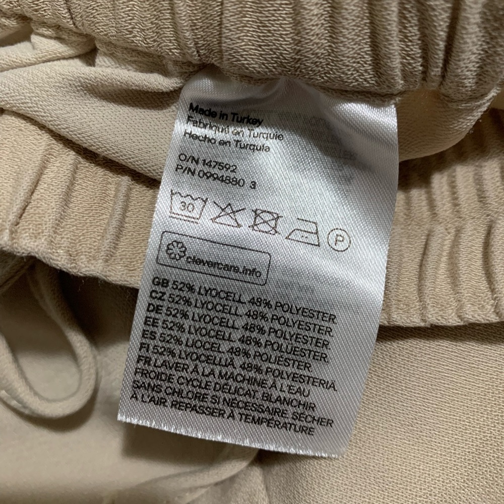 H&M Pants - Picture 6 of 6